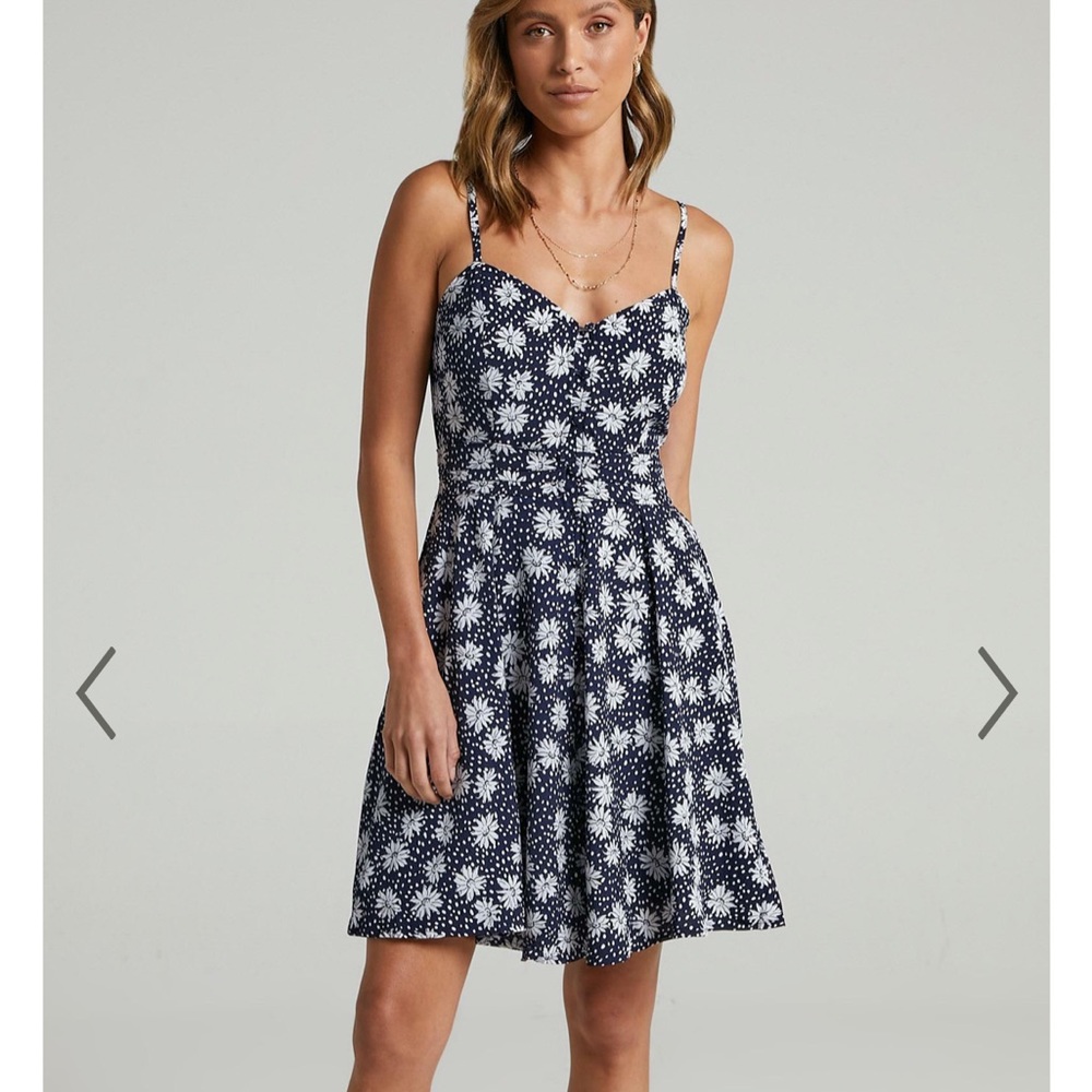 NWT Showpo dress